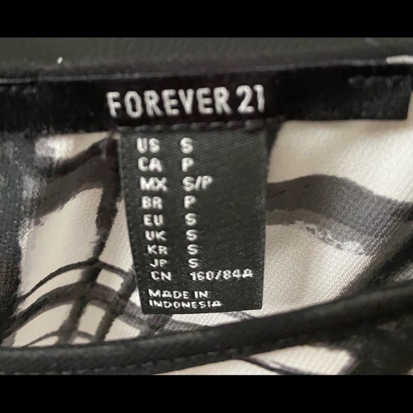 Forever21 blouse - Picture 2 of 4